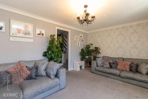 3 bedroom terraced house for sale, Desmond Drive, Old Catton, Norwich.