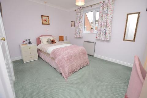 2 bedroom bungalow for sale, 18 Oaklands, Woodhall Spa