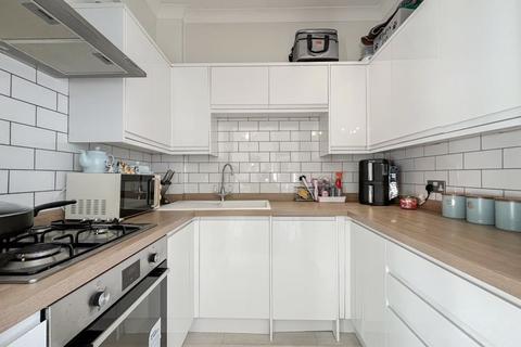 101 Burland Avenue, Wolverhampton, WV6 9JG