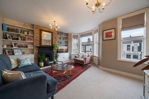 2 bedroom apartment for sale, Purves Road, Kensal Rise, London NW10