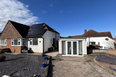 2 bedroom bungalow for sale, Roumania Crescent, Llandudno