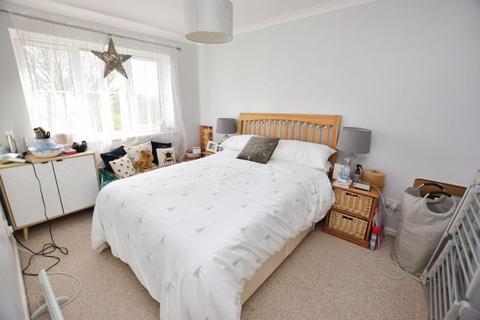 27 Oak Close, Exminster, Exeter, EX6 8ST