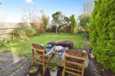 27 Oak Close, Exminster, Exeter, EX6 8ST