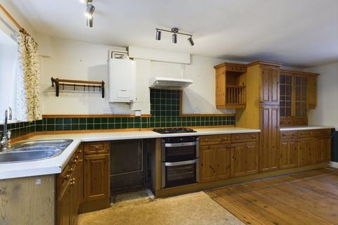 3 bedroom end of terrace house for sale, 3 St Mary's Square, Horncastle