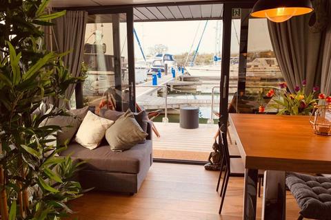 2 bedroom houseboat for sale, 2021 Waterlodge Oasis 2