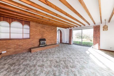 4 bedroom detached bungalow for sale, Wesley Drive, Banbury