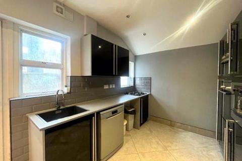 6 bedroom terraced house for sale, Chatsworth Road, Luton