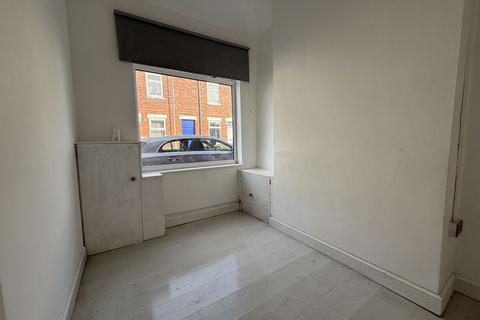 2 bedroom terraced house for sale, Compton Street, Stoke-On-Trent