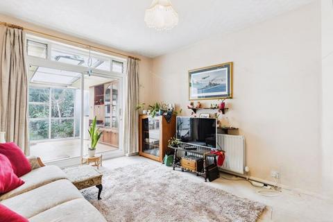 2 bedroom bungalow for sale, Manor Avenue, Northolt