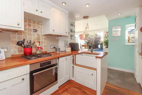 2 bedroom semi-detached house for sale, Langdon Street, Tring