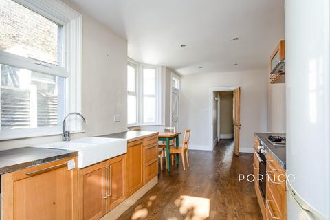 3 bedroom terraced house to rent, Eleanor Road, Stratford, E15