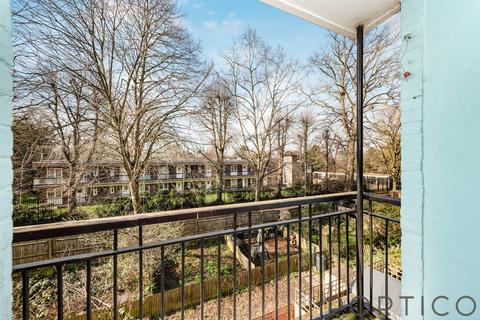 3 bedroom apartment to rent, Cortis Road, Putney