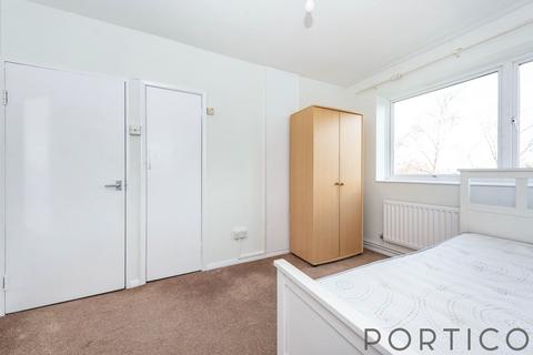 3 bedroom apartment to rent, Cortis Road, Putney