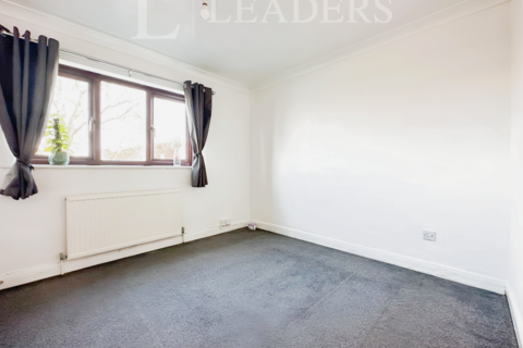 2 bedroom flat to rent, Mumby Road