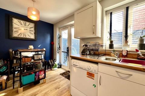 2 bedroom end of terrace house for sale, Travers Close, Calne SN11