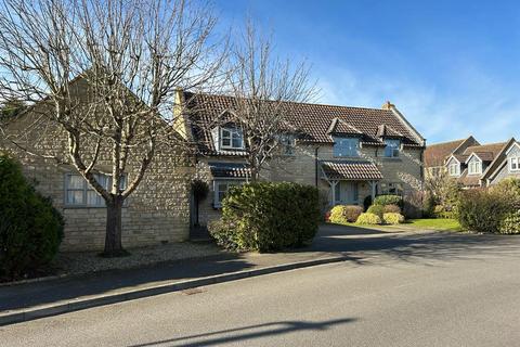 4 bedroom house to rent, Laxton Drive, Oundle, Peterborough