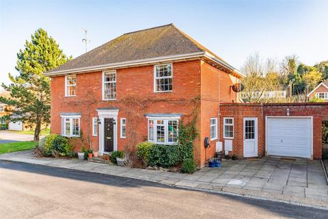 4 bedroom detached house for sale, New Place, Welwyn