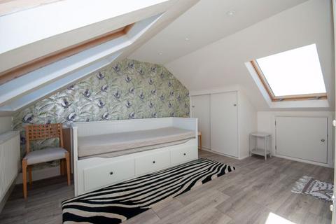 61 Bailey Road, Leigh-on-sea, SS9 3PJ