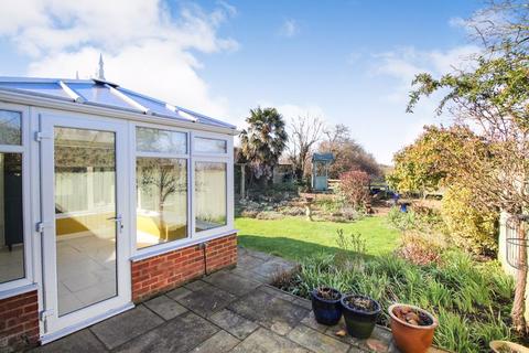 2 bedroom detached bungalow for sale, Blunham Road, Bedford MK44