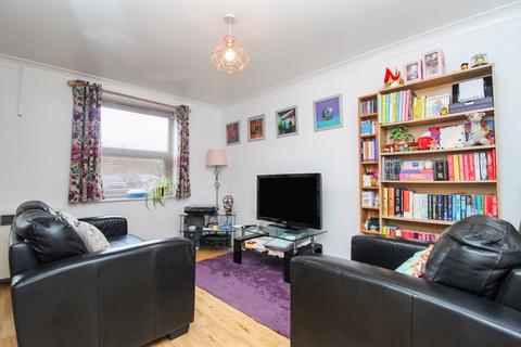 1 bedroom ground floor flat for sale, De Parys Avenue, Bedford MK40