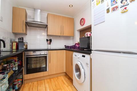 1 bedroom ground floor flat for sale, De Parys Avenue, Bedford MK40