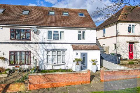 5 bedroom semi-detached house for sale, Simmons Lane, Chingford E4