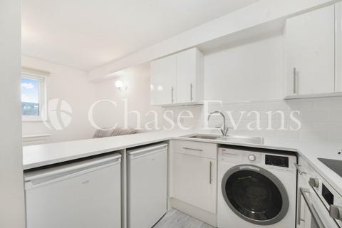 undefined, Ambassador Square, Isle Of Dogs, London, E14