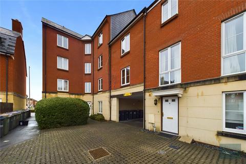 2 bedroom apartment to rent, Turners Court, Melksham SN12