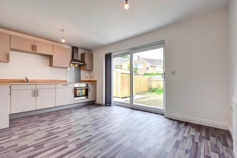 3 bedroom semi-detached house to rent, Henson Drive, Park Lane, Cottingham, East Yorkshire, HU16