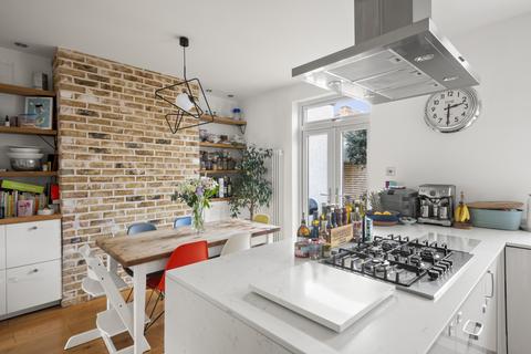 79 Montague Road, London, W7 3PE