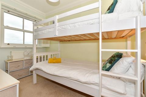 Seven Seas, 7c Dickens Road, Broadstairs, CT10 1DX