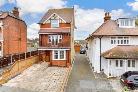 4 bedroom townhouse for sale, Dickens Road, Broadstairs, Kent