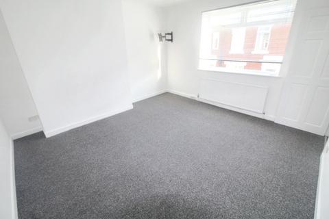 3 bedroom terraced house to rent, Gladstone Street, Blyth, NE24