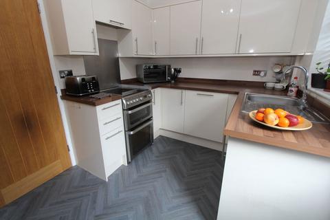 2 bedroom end of terrace house for sale, Bisell Way, Brierley Hill DY5