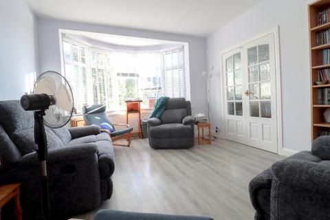 5 bedroom semi-detached house to rent, Edgware HA8