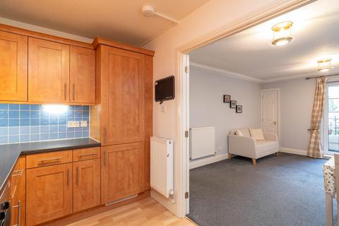 8/3 Powderhall Brae, Edinburgh, EH7 4GE