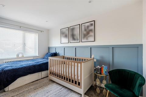 30 Richfield Road, Bushey, WD23 4LB