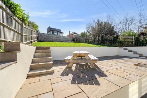 30 Richfield Road, Bushey, WD23 4LB