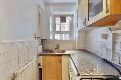 3 bedroom flat for sale, Spellman Street, Brick Lane, London, E1 5LG