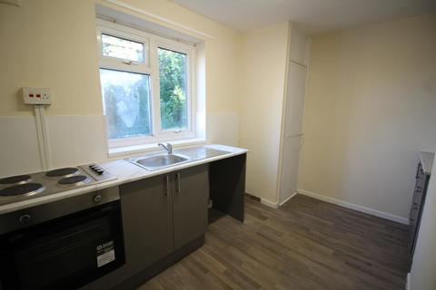 1 bedroom flat to rent, Abingdon Close, Bury, M45