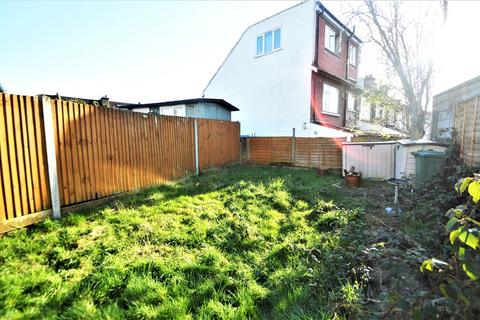 3 bedroom terraced house to rent, Richmond Road, Thornton Heath, CR7