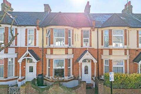 3 bedroom terraced house for sale, Matlock Road, Leytonstone E10