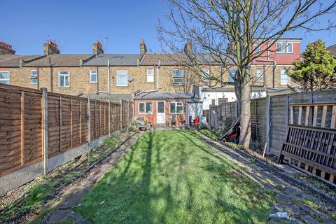 3 bedroom terraced house for sale, Matlock Road, Leytonstone E10