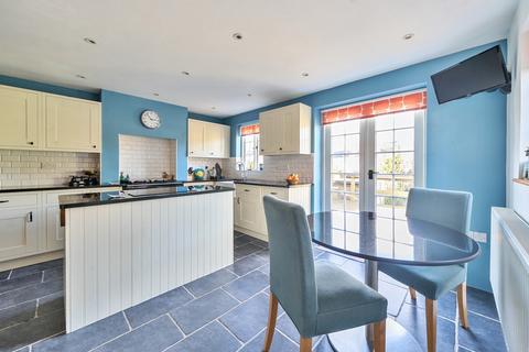 4 bedroom end of terrace house for sale, King Street, Silverton, Exeter, Devon, EX5