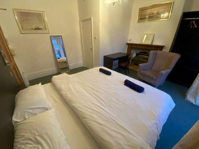 Room 4
