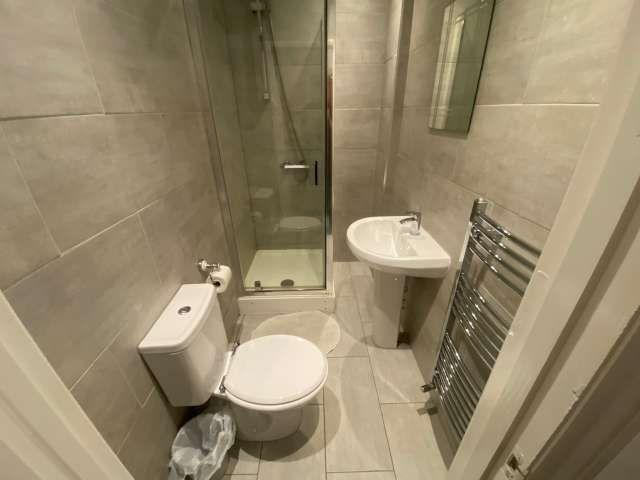 Room 4 Ensuite