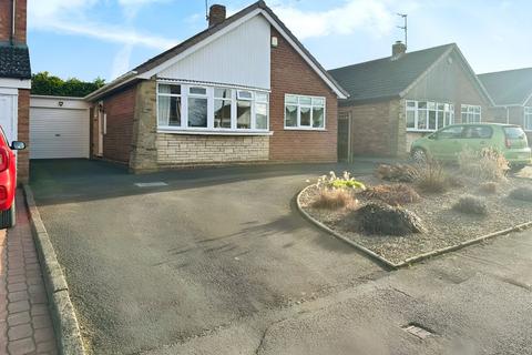 2 bedroom bungalow for sale, Burnham Close, Kingswinford