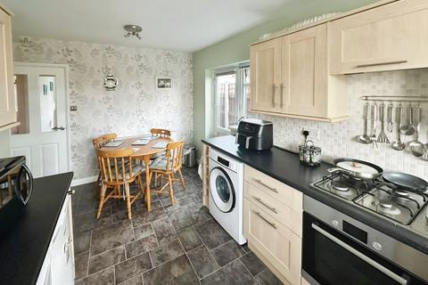 5 Burnham Close, Kingswinford, DY6 8LX