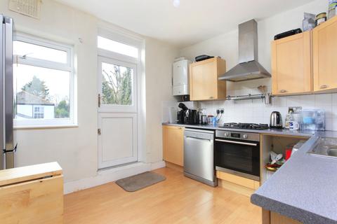 2 bedroom flat to rent, Edgeley Road, London SW4