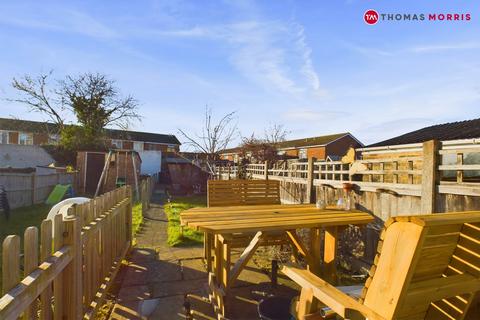 2 bedroom terraced house for sale, Hitchin Street, Bedfordshire SG18